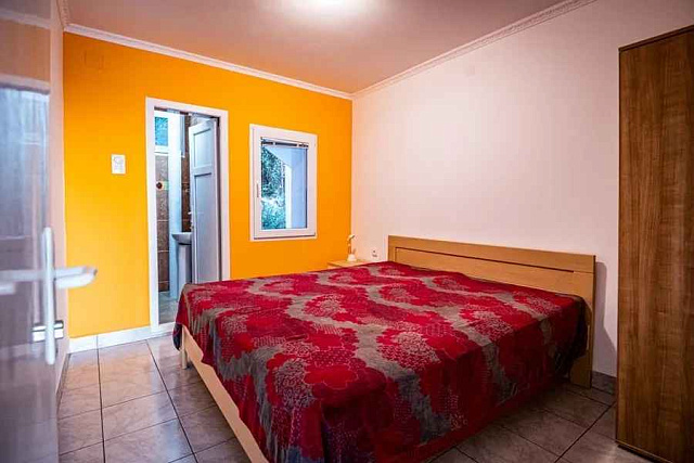 Vierstöckiges Haus in Sutomor mit wunderschönem Meerblick — photo 6